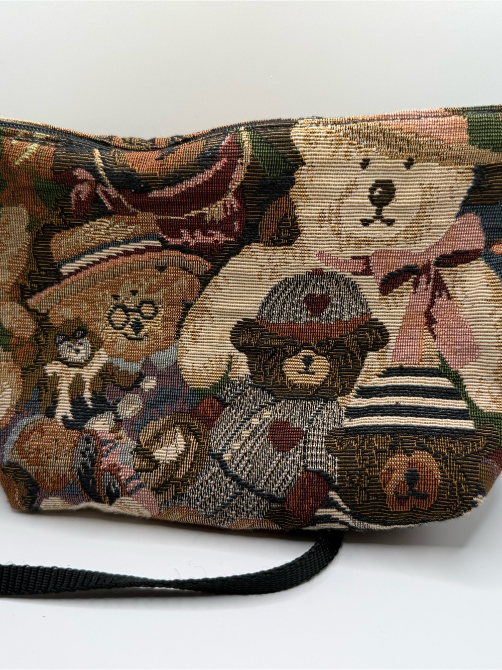 Vintage 1990’s Dixie Bags Bears Tapestry small cross body.  Cottagecore